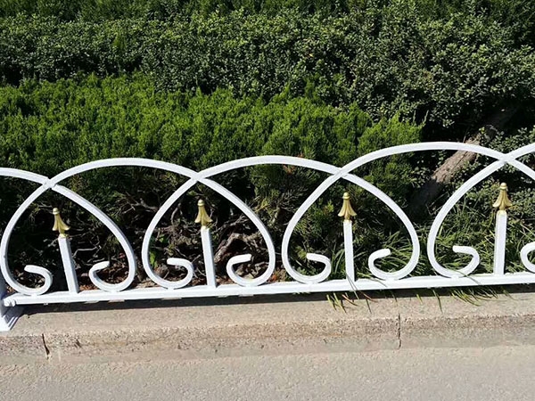 草坪護(hù)欄