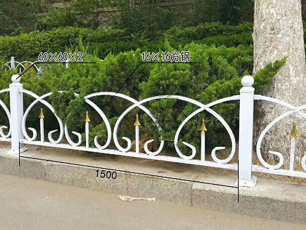 草坪護(hù)欄
