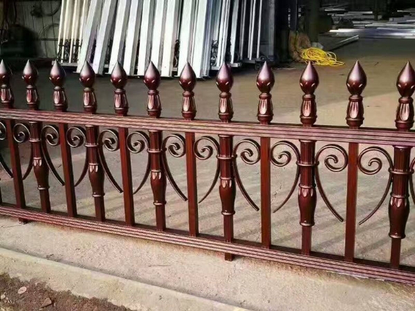 鋁藝護(hù)欄