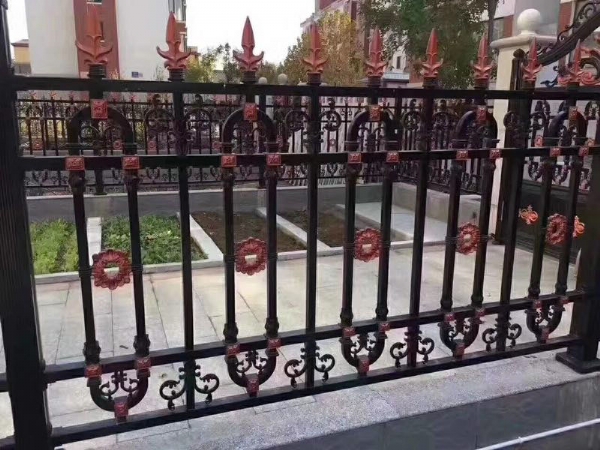 鋁藝護(hù)欄